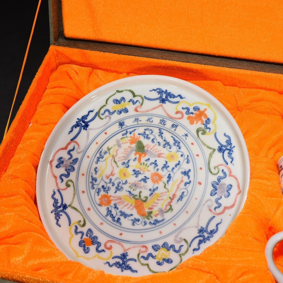 Ming Dynasty Chenghua enamel tea set with colorful phoenix