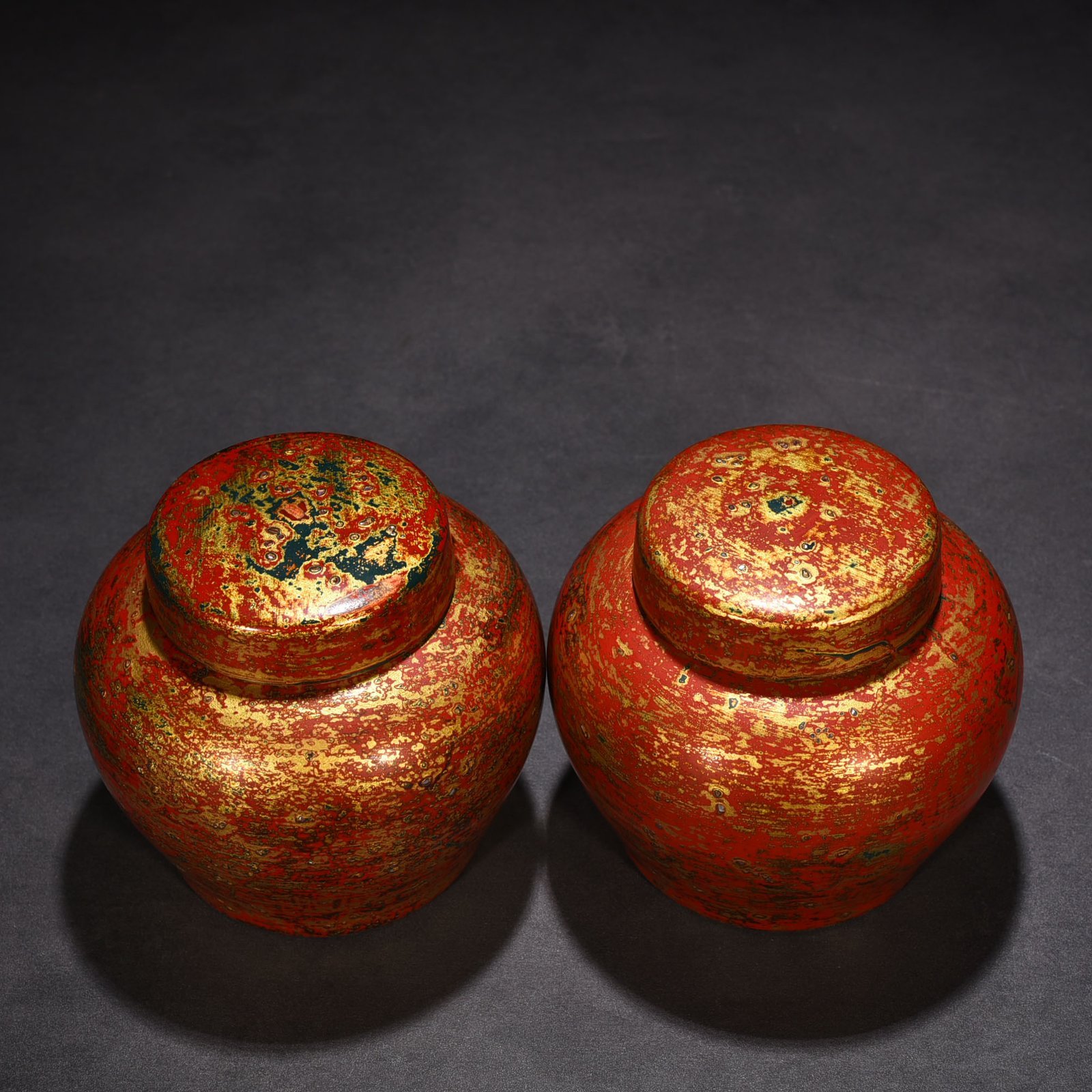Ming Dynasty Chenghua porcelain body large lacquer mother-of-pearl bronze colorful Tianzi jar