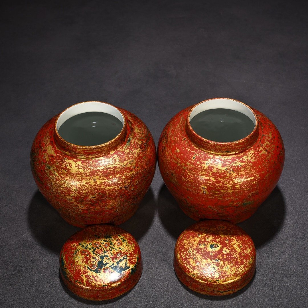Ming Dynasty Chenghua porcelain body large lacquer mother-of-pearl bronze colorful Tianzi jar