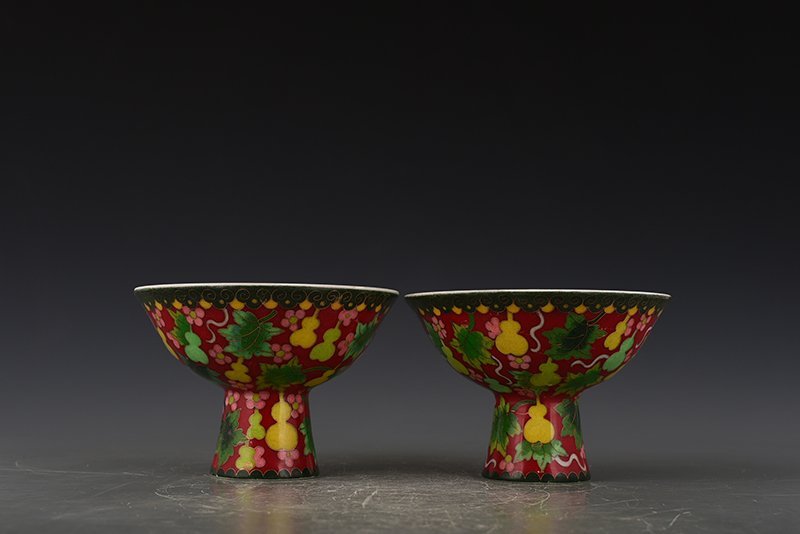Ming Dynasty Chenghua cloisonné enamel red earth descendants eternal gourd tall bowl