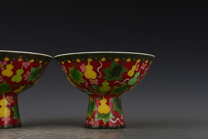 Ming Dynasty Chenghua cloisonné enamel red earth descendants eternal gourd tall bowl