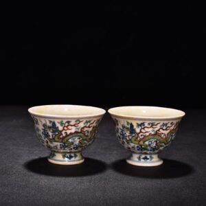 Ming Dynasty Chenghua red body cup with colorful purple clouds and dragon