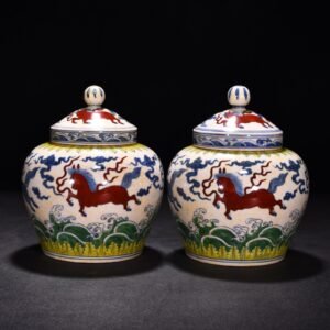 Ming Dynasty Chenghua red-tied bucket-colored purple Pegasus Tianzi jar