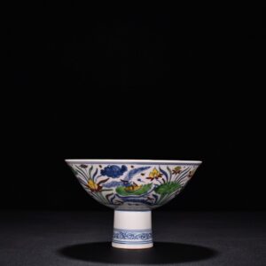 Ming Dynasty Chenghua red-bodied bucket-colored purple lotus pond tall bowl