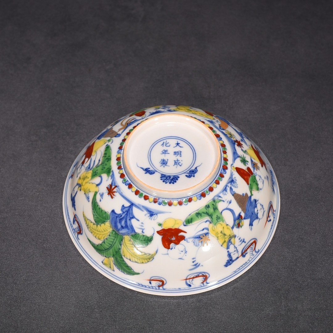 Ming Dynasty Chenghua Red Tibetan Dou Color Painted Gold Beauty Belt Bowl