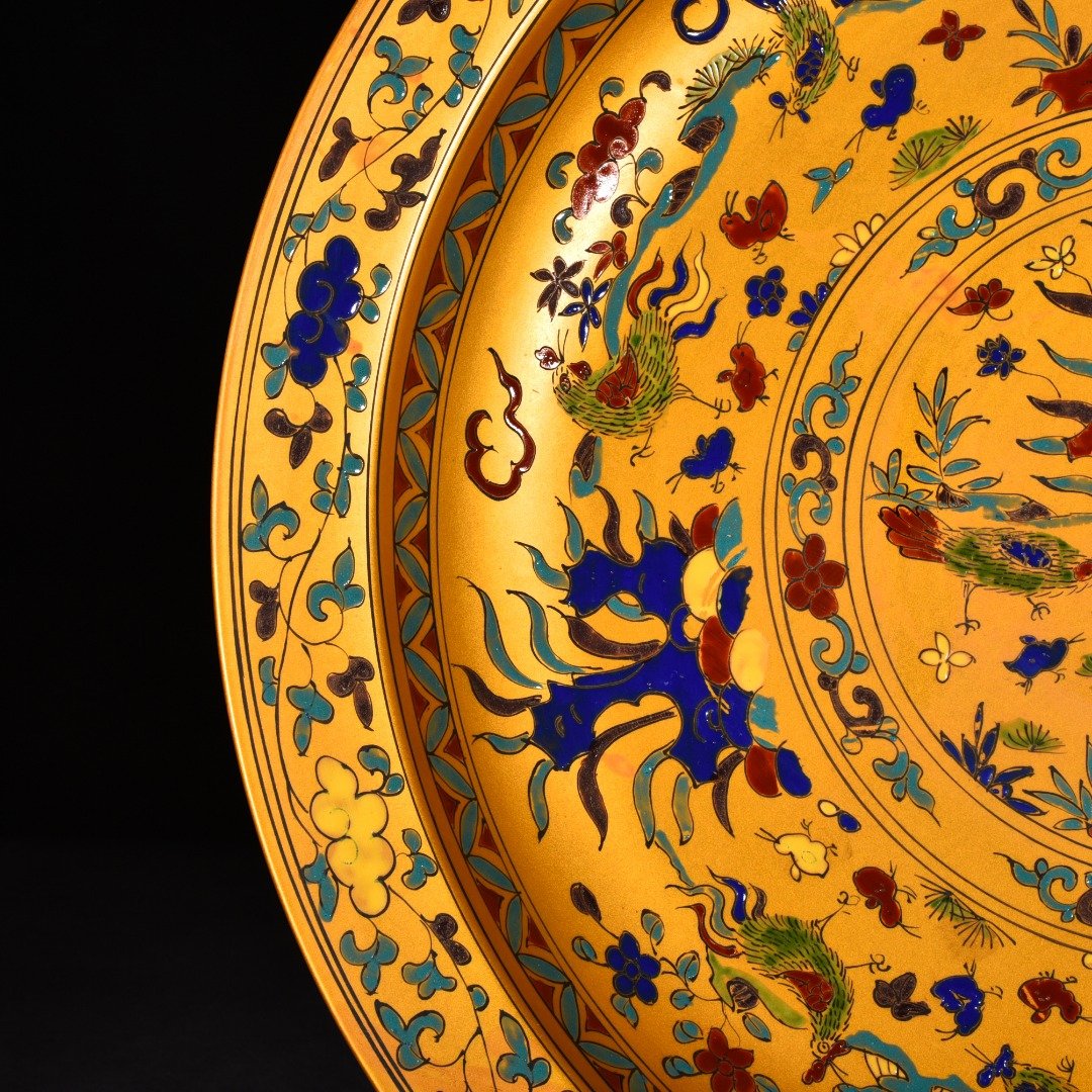 Ming Dynasty Chenghua Jindi colorful family portrait with chicken folded edge plate