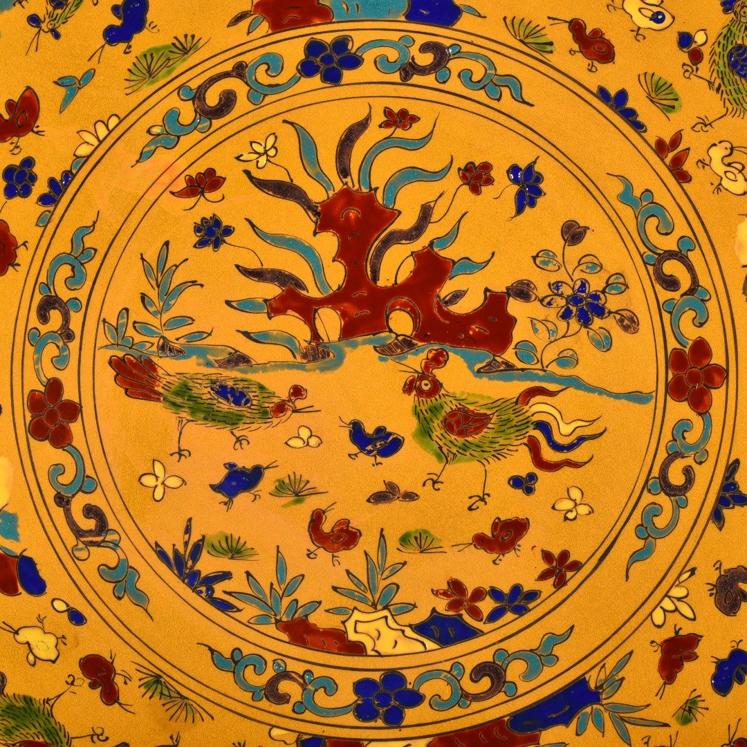 Ming Dynasty Chenghua Jindi colorful family portrait with chicken folded edge plate