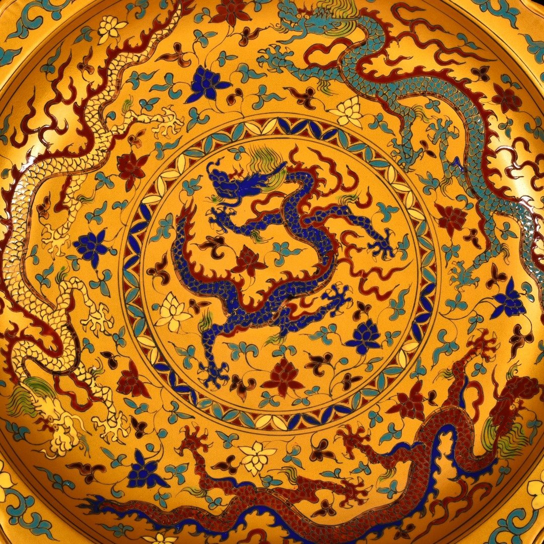 Ming Dynasty Chenghua gold-plated colorful purple dragon rhombus edge folding plate