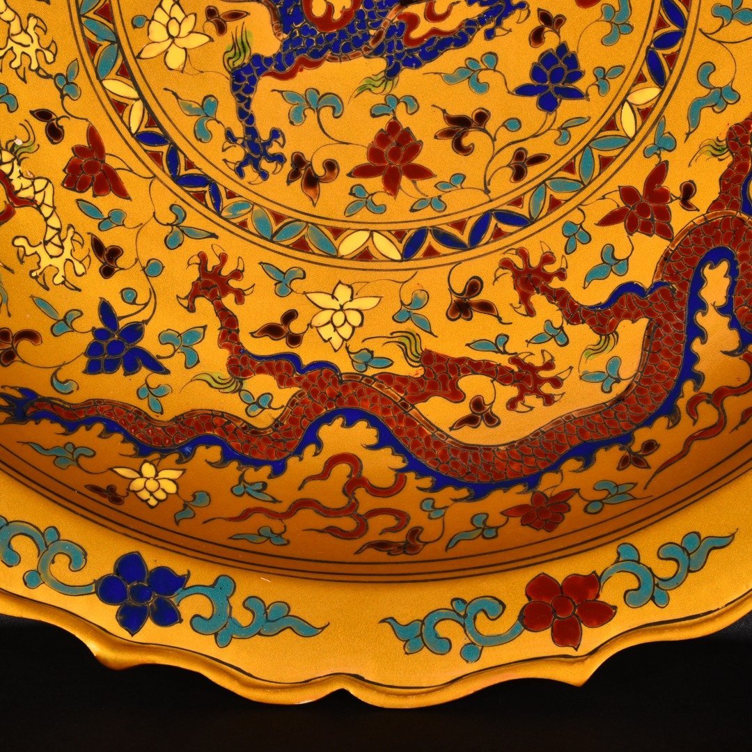 Ming Dynasty Chenghua gold-plated colorful purple dragon rhombus edge folding plate