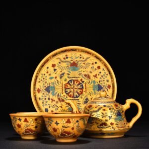Ming Dynasty Chenghua Jindi colorful lotus pond and mandarin duck set pot