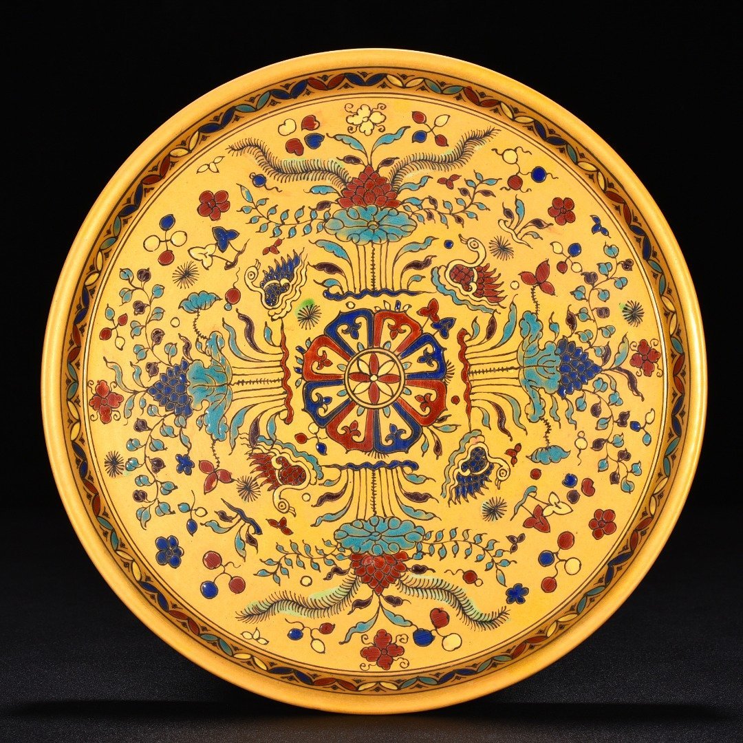 Ming Dynasty Chenghua Jindi colorful lotus pond and mandarin duck set pot