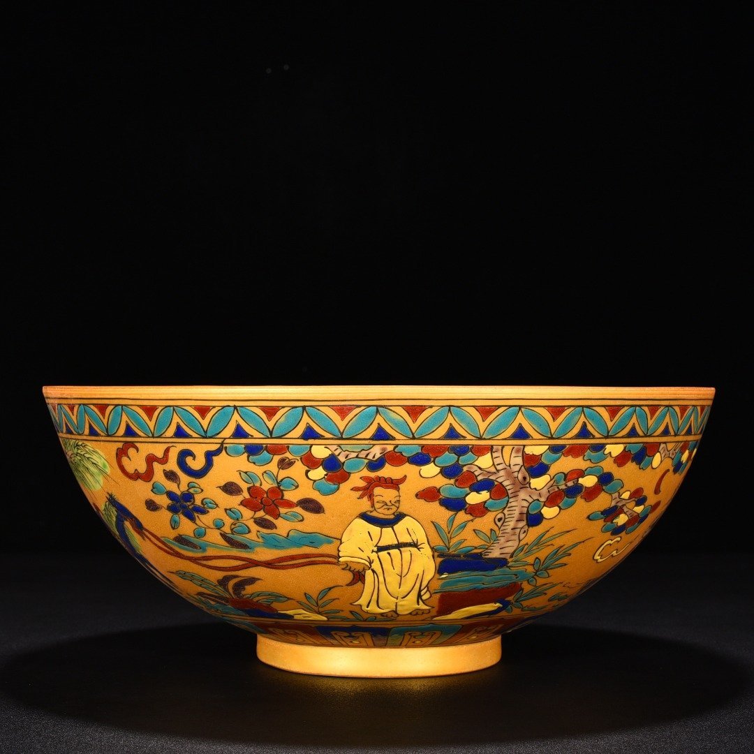 Ming Dynasty Chenghua Jindi colorful Xiao He chasing Han Xin under the moon bowl