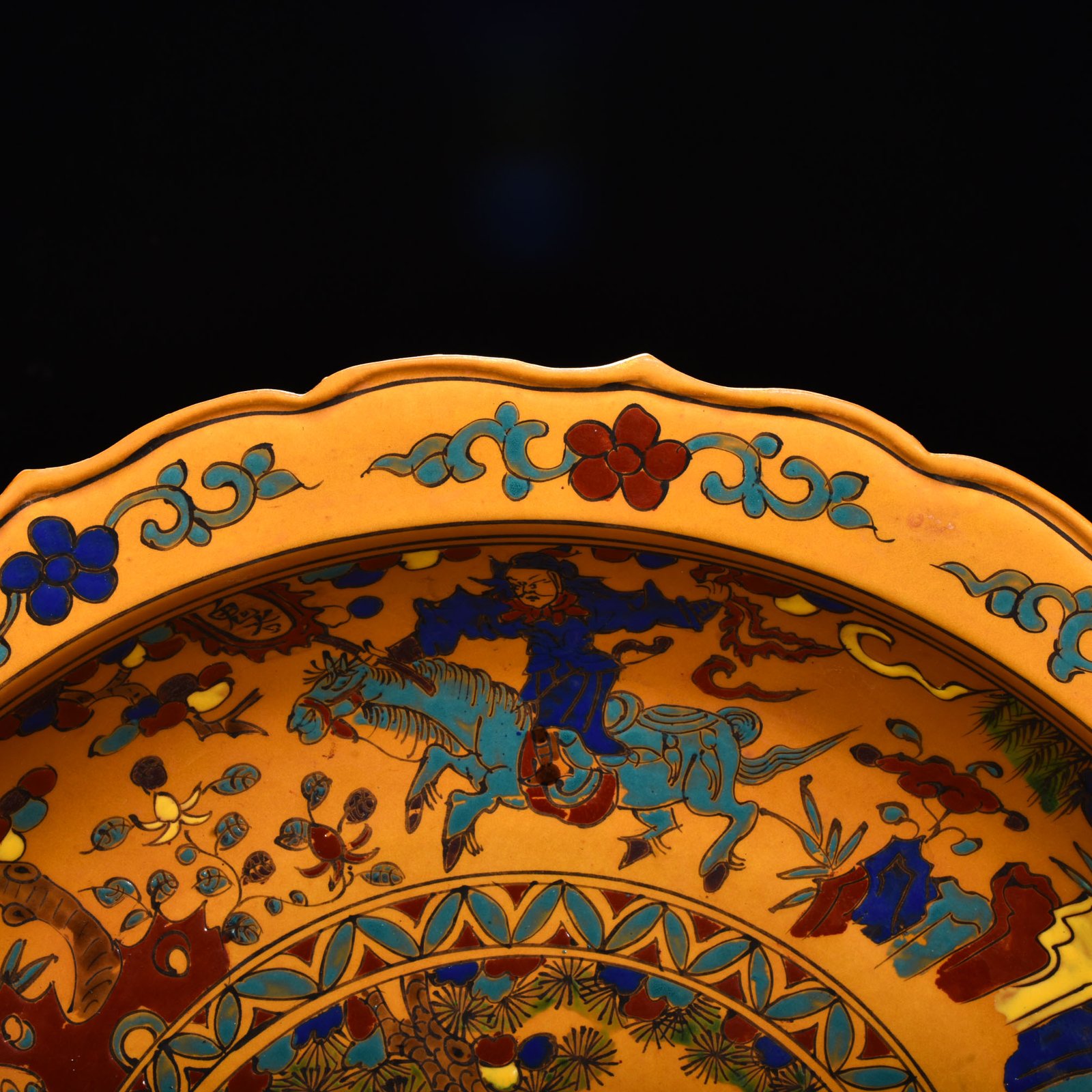 Ming Dynasty Chenghua Jindi colorful rhombus fold edge plate