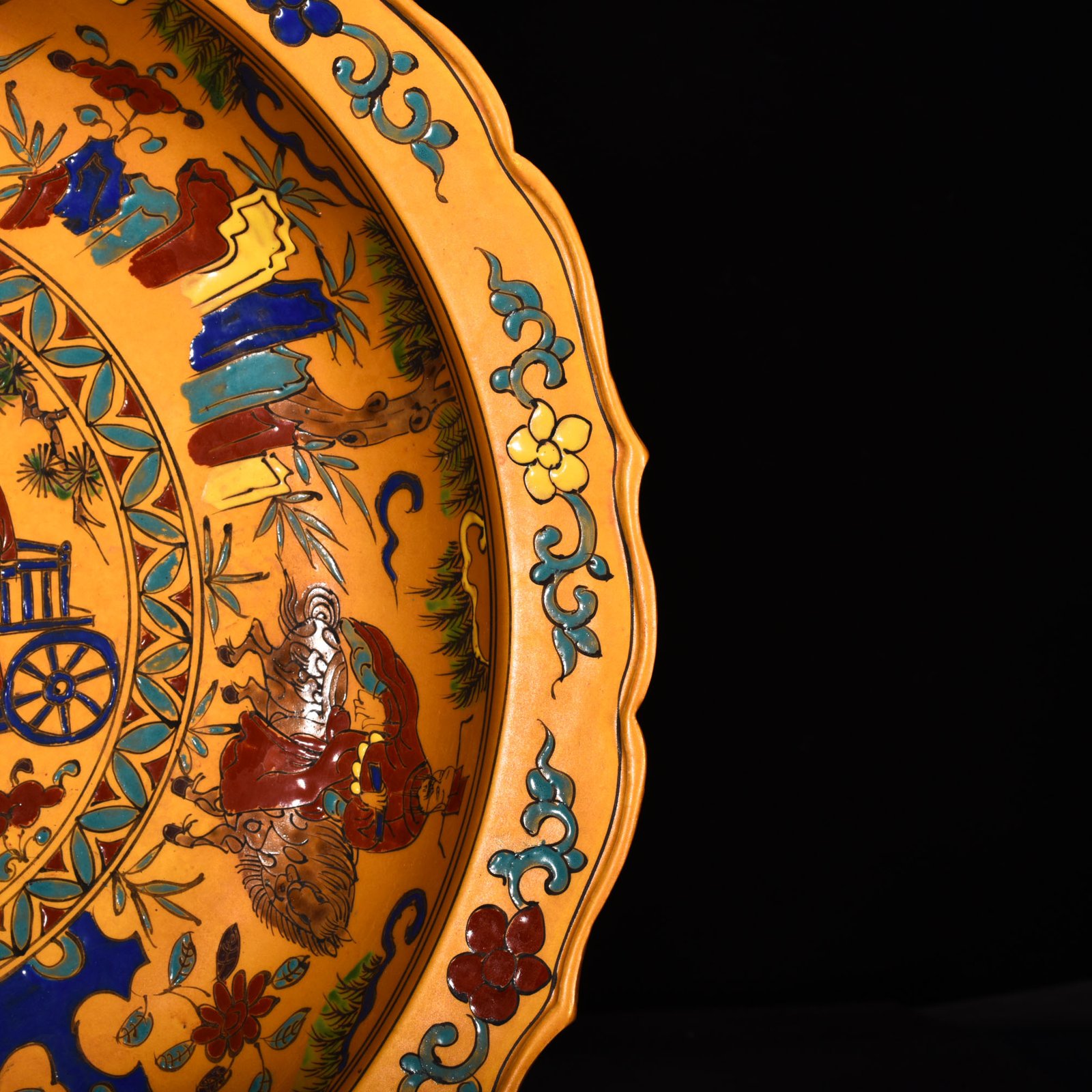 Ming Dynasty Chenghua Jindi colorful rhombus fold edge plate