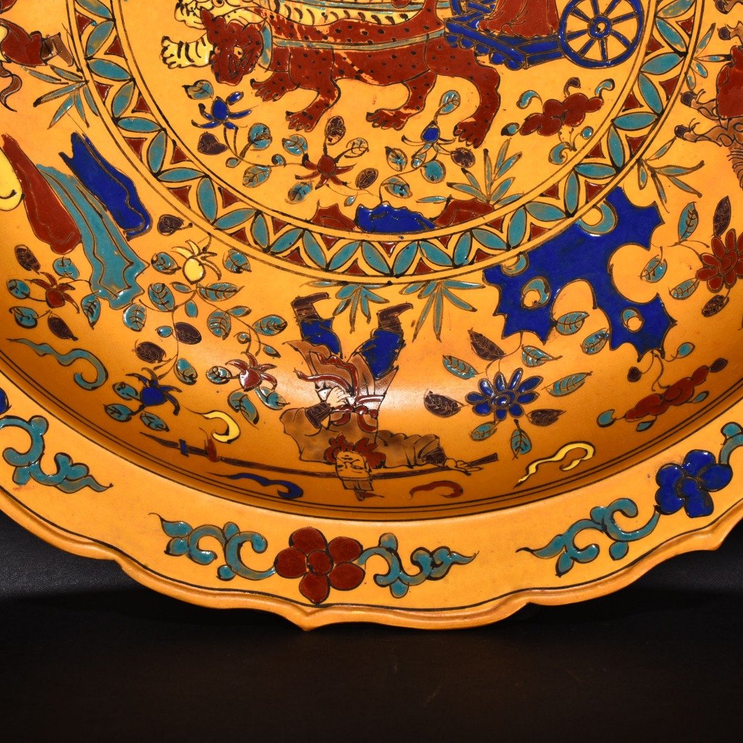 Ming Dynasty Chenghua Jindi colorful rhombus fold edge plate