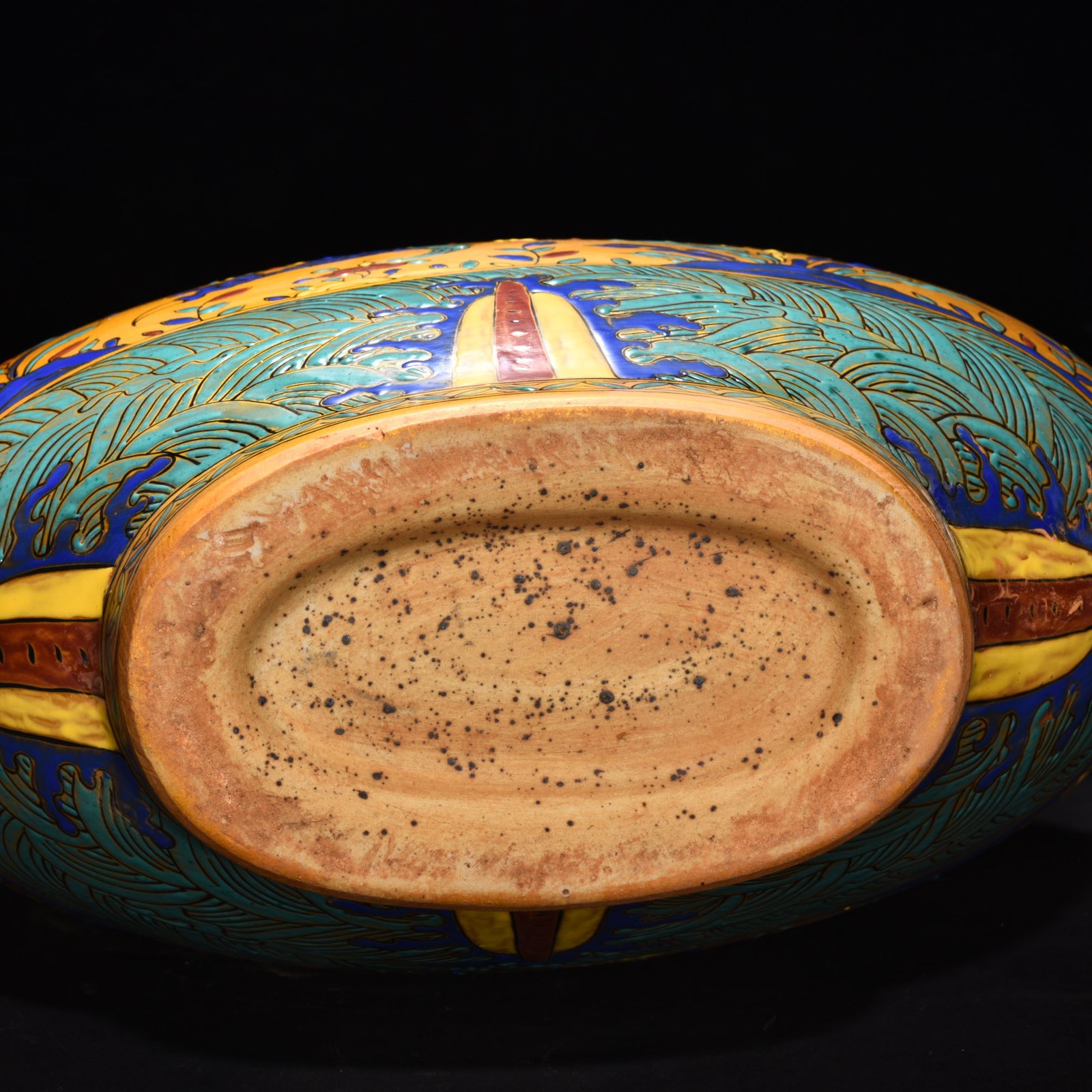 Ming Dynasty Chenghua Jindi multicolored fish dragon and phoenix head pot
