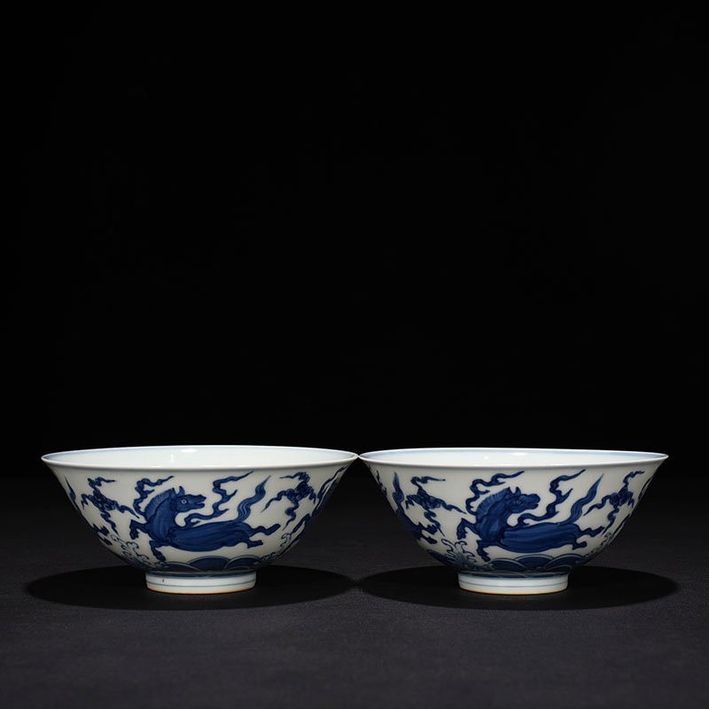 Ming Dynasty Chenghua blue and white Pegasus palace bowl