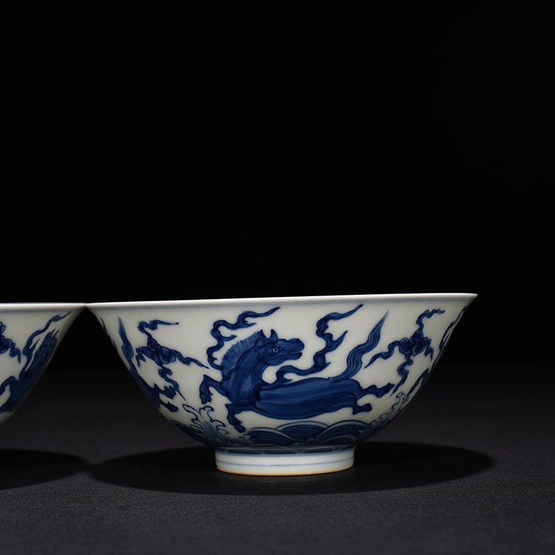 Ming Dynasty Chenghua blue and white Pegasus palace bowl