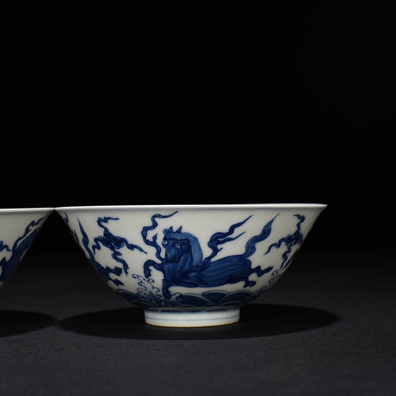 Ming Dynasty Chenghua blue and white Pegasus palace bowl