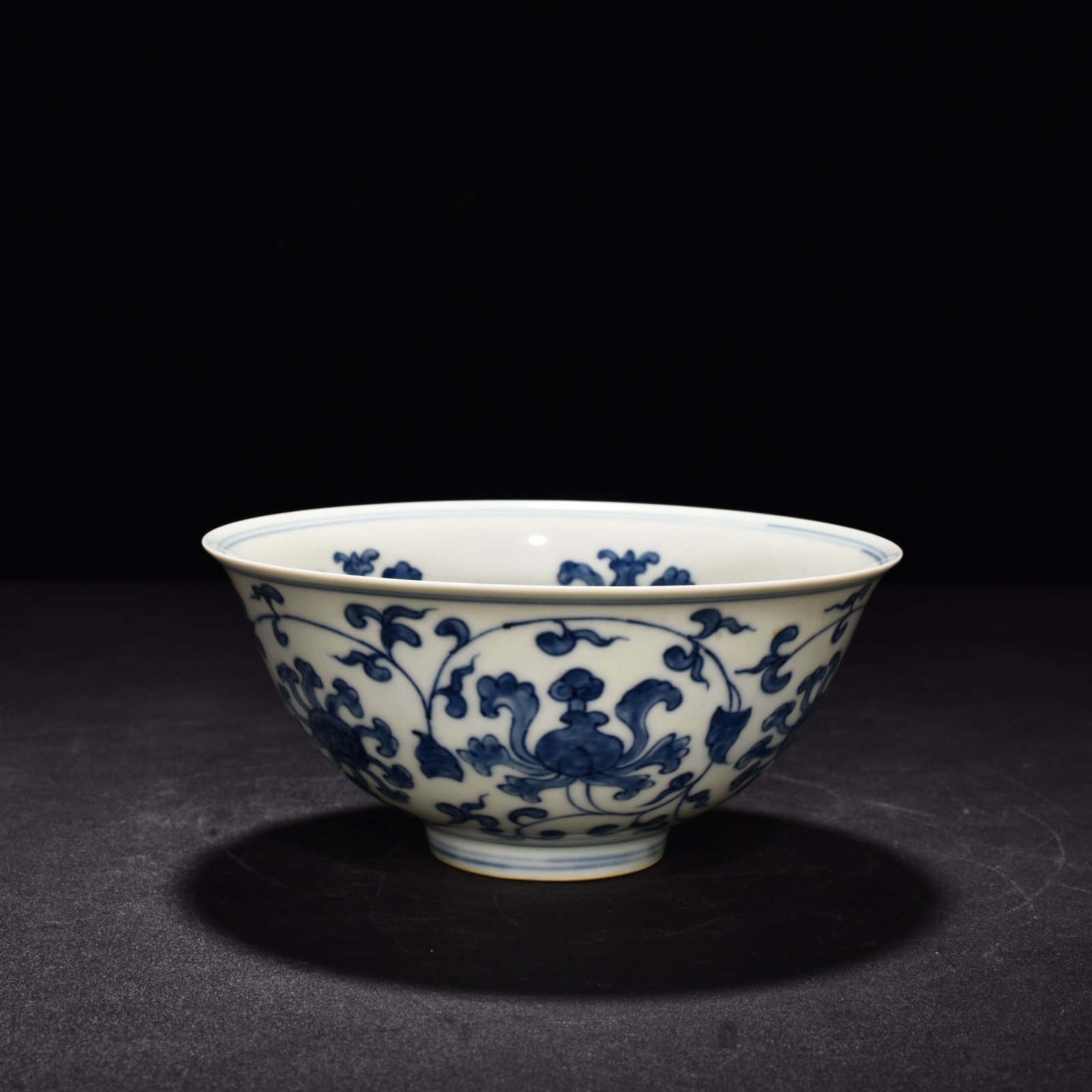 Ming Dynasty Chenghua blue and white Baoxiang palace-style bowl