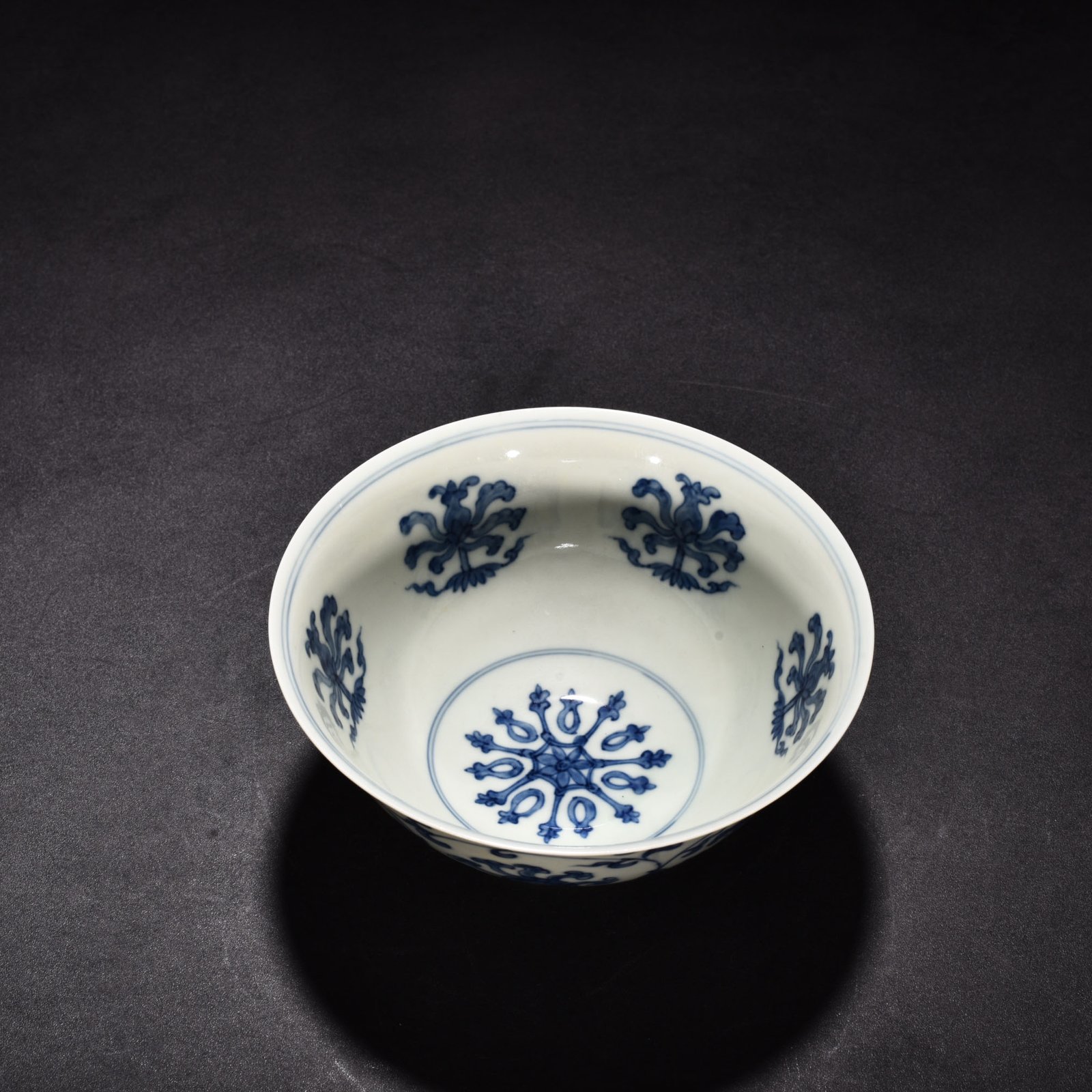 Ming Dynasty Chenghua blue and white Baoxiang palace-style bowl