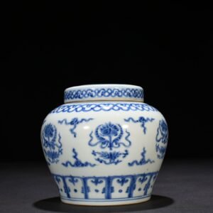 Ming Dynasty Chenghua blue and white Baoxiang Tianzi jar