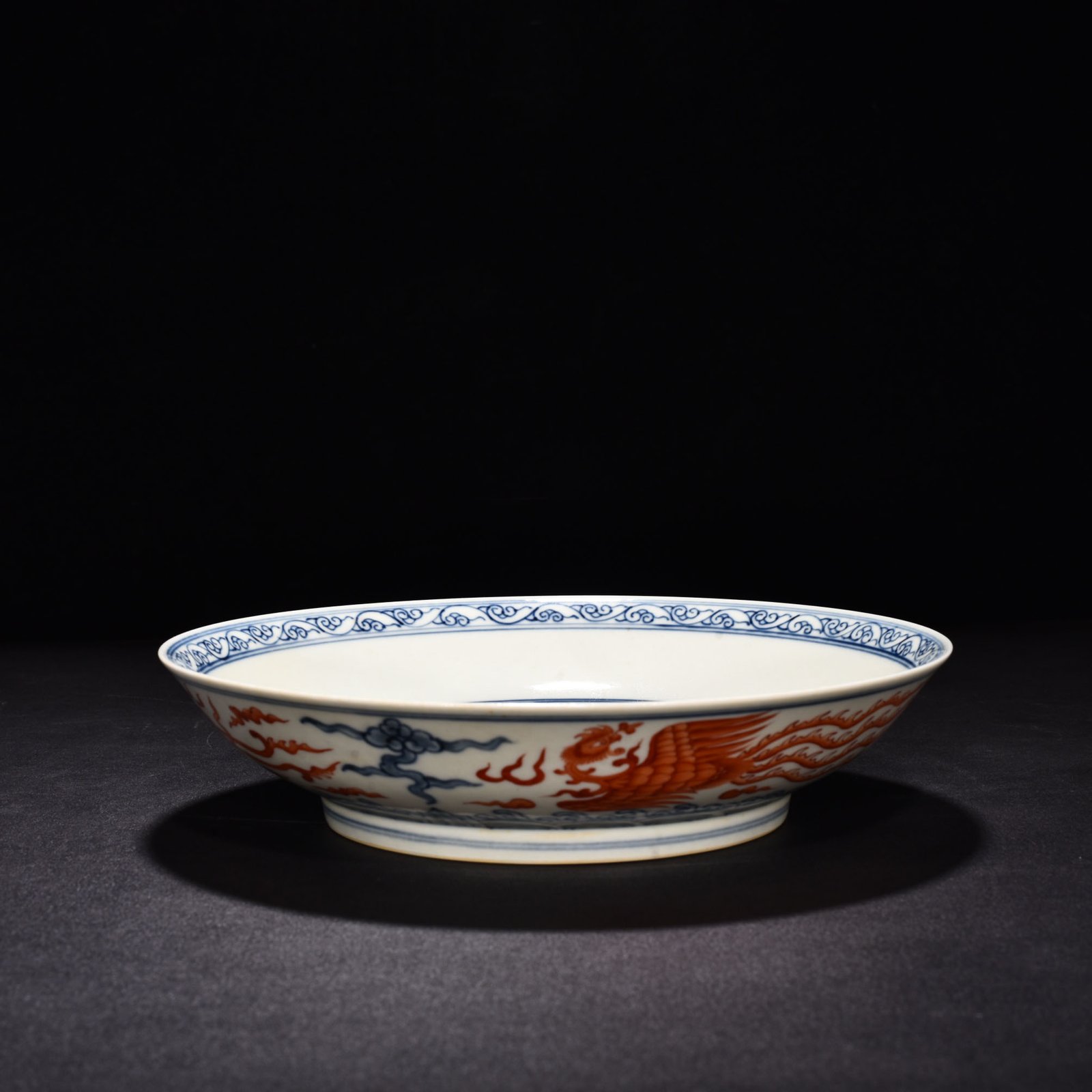 Ming Dynasty Chenghua blue and white alum red phoenix plate