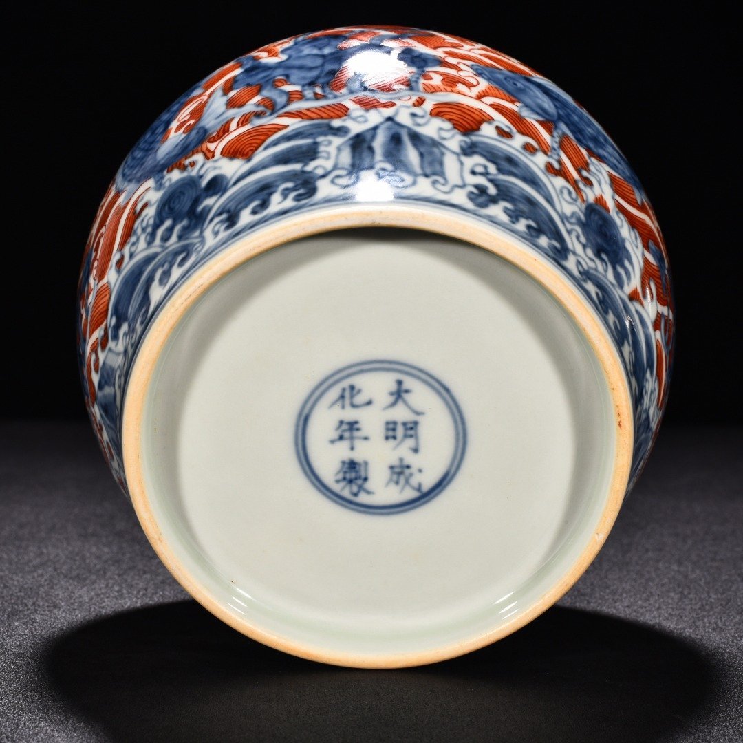 Ming Dynasty Chenghua blue and white alum red fish and algae covered jar