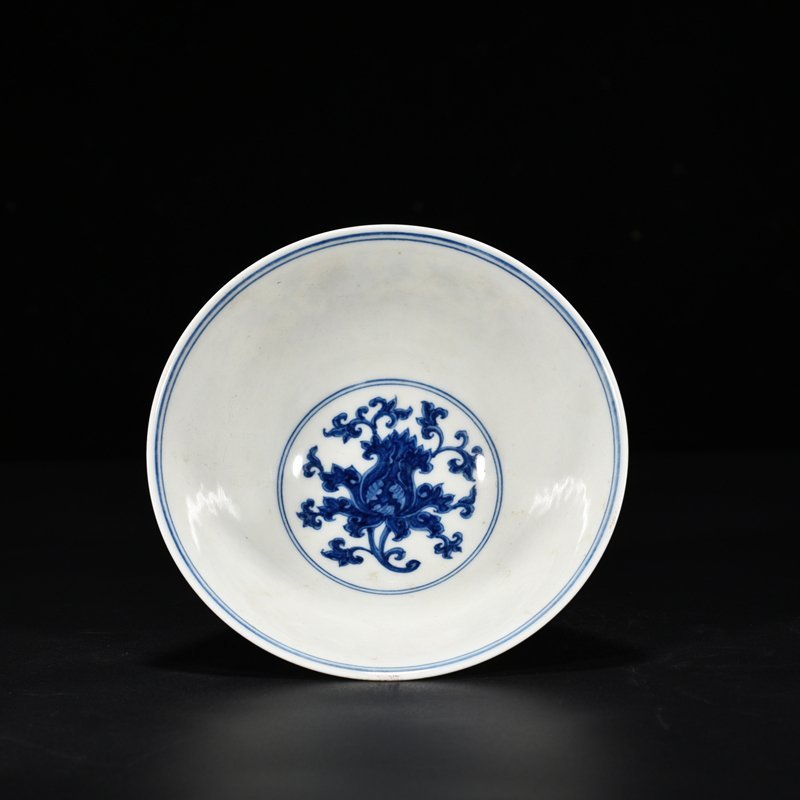 Ming Dynasty Chenghua blue and white tall bowl
