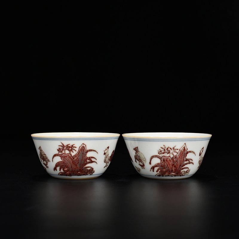 Ming Dynasty Chenghua blue and white underglaze red chicken cup