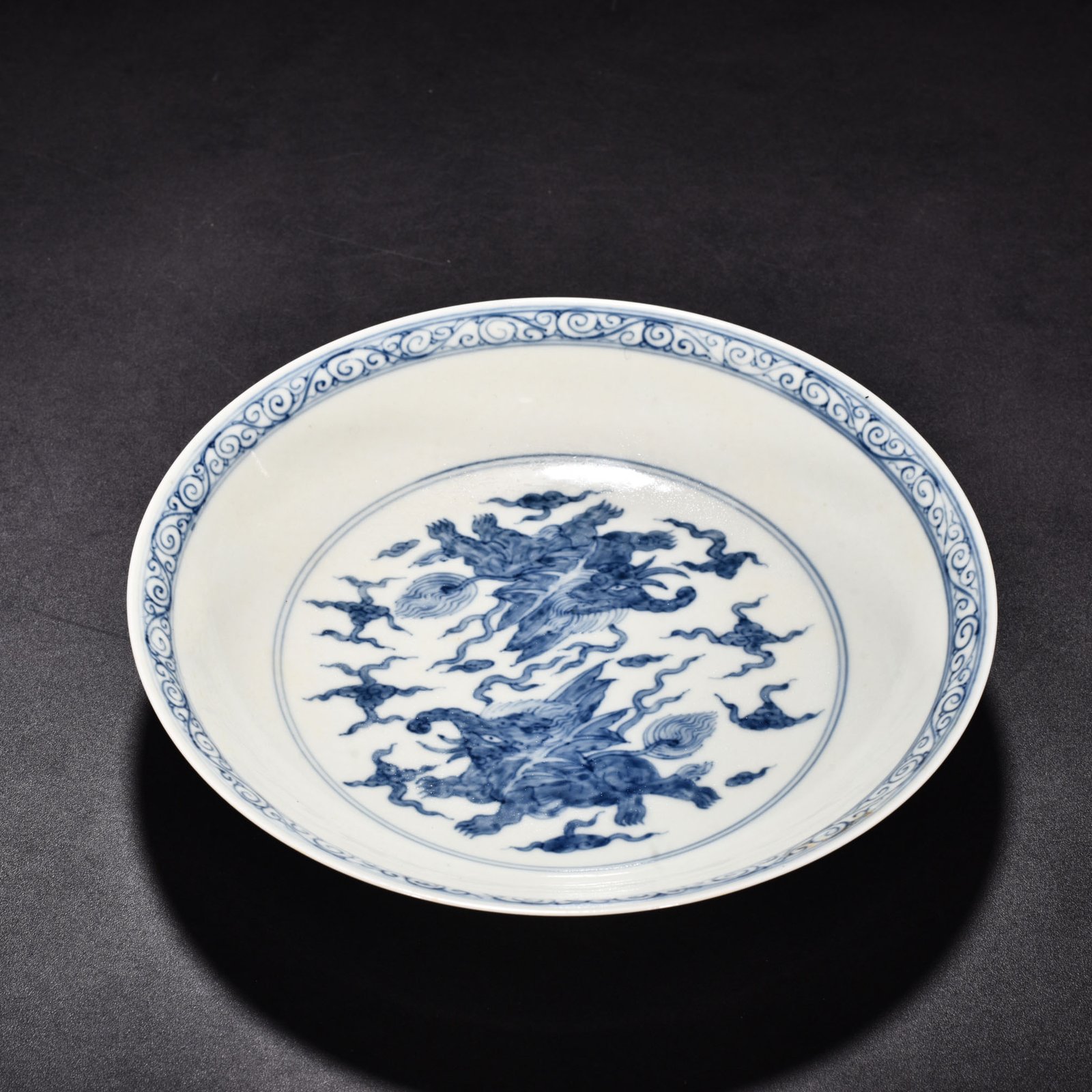 Ming Dynasty Chenghua blue and white flying elephant plate