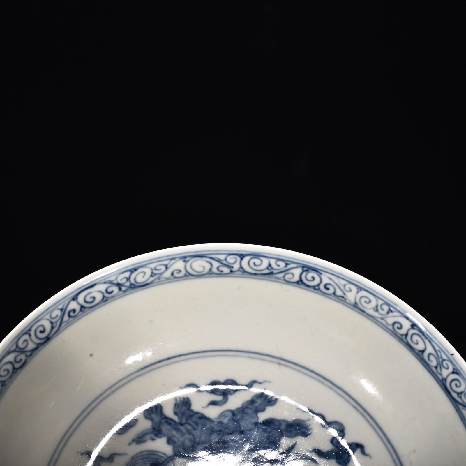Ming Dynasty Chenghua blue and white flying elephant plate