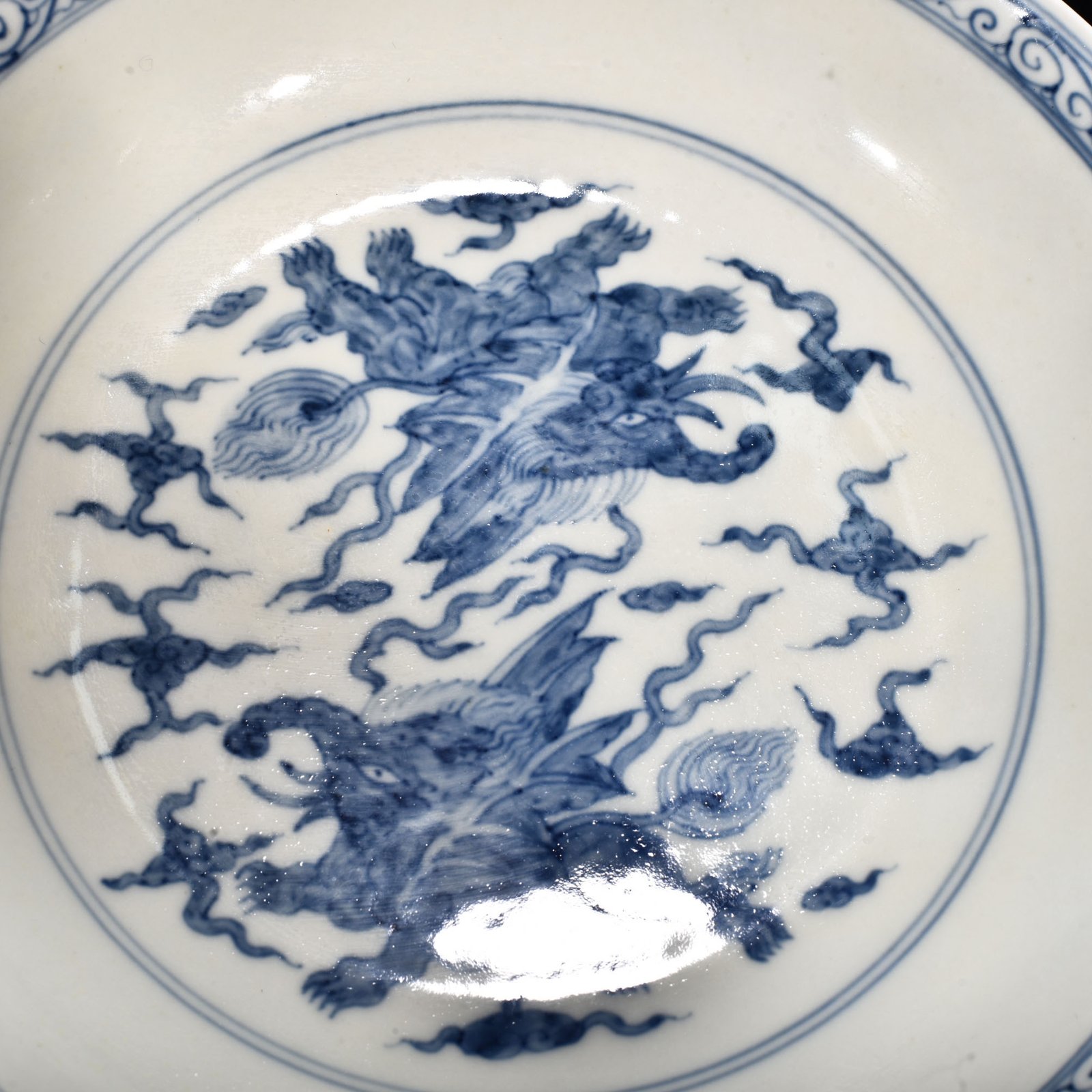 Ming Dynasty Chenghua blue and white flying elephant plate