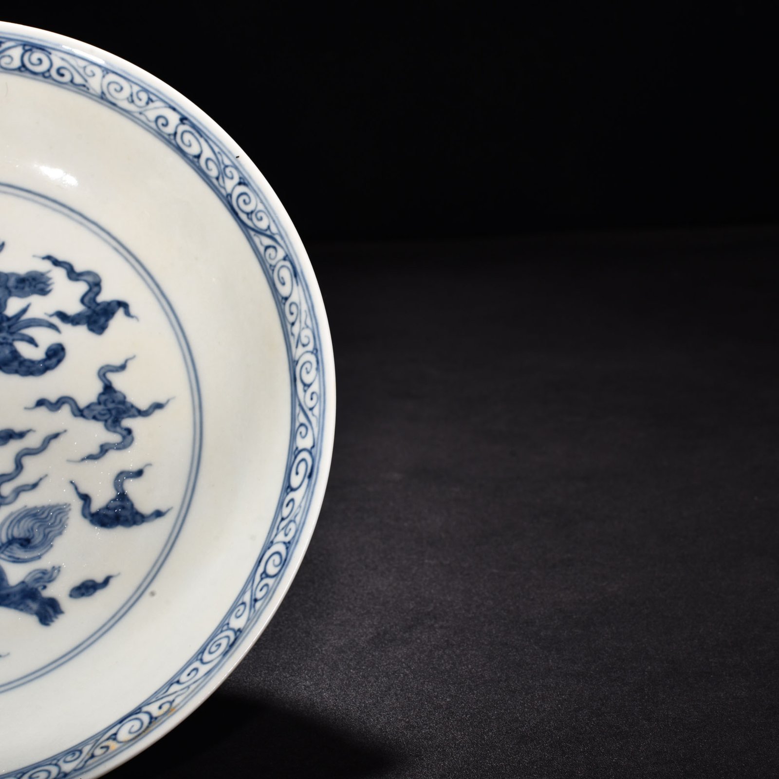 Ming Dynasty Chenghua blue and white flying elephant plate