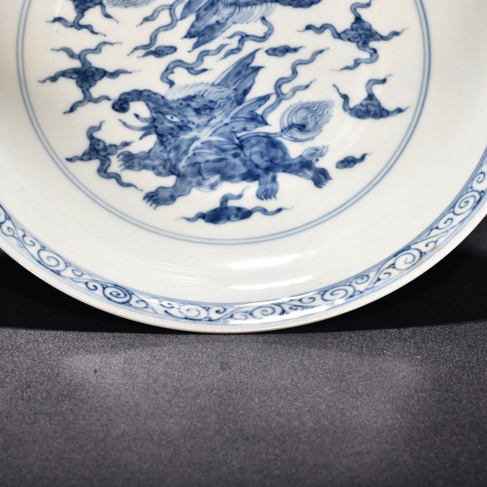 Ming Dynasty Chenghua blue and white flying elephant plate