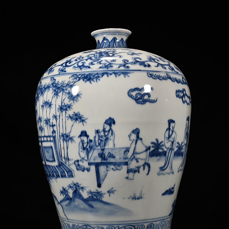 Ming Dynasty Chenghua blue and white Taoist figure plum vase
