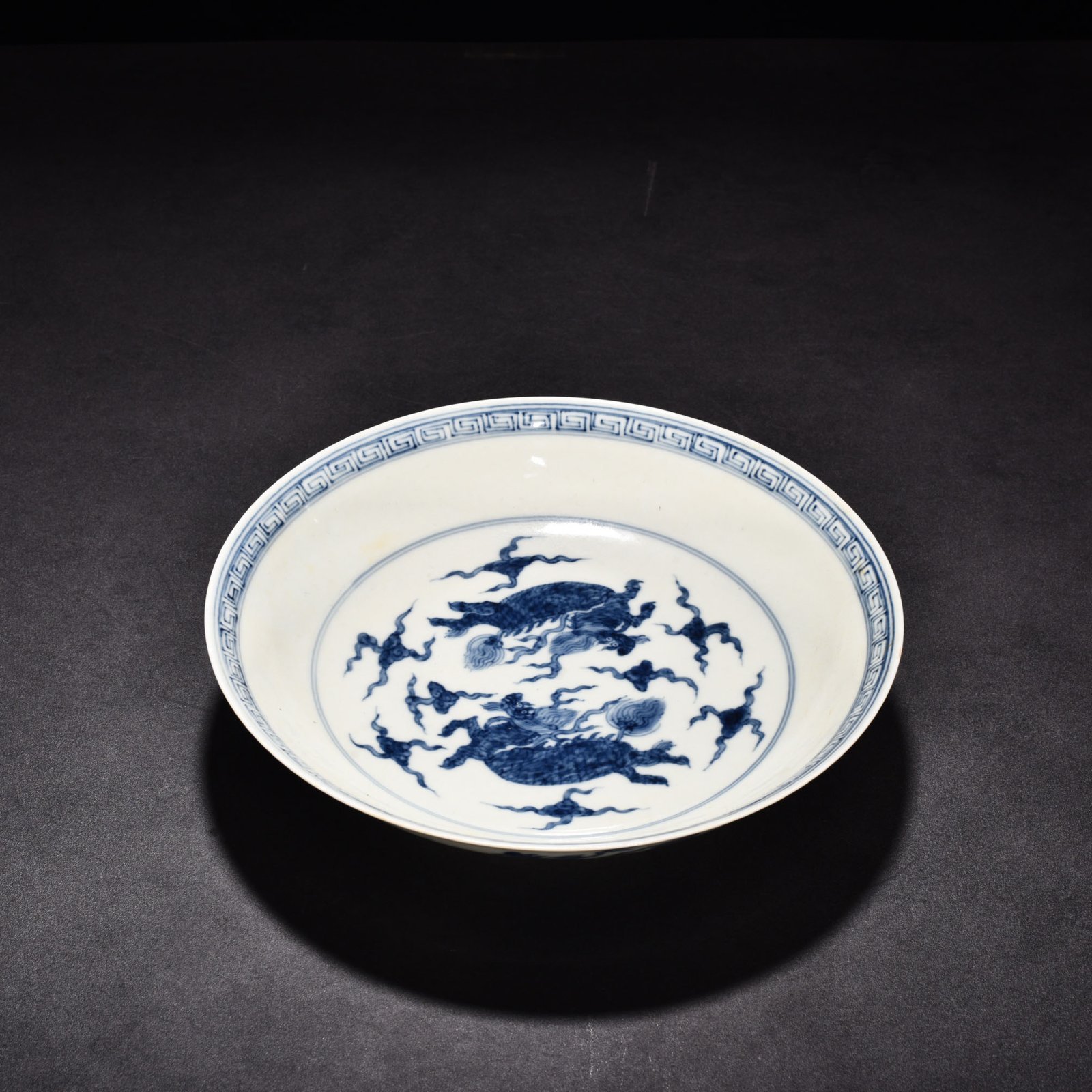 Ming Dynasty Chenghua blue and white unicorn plate
