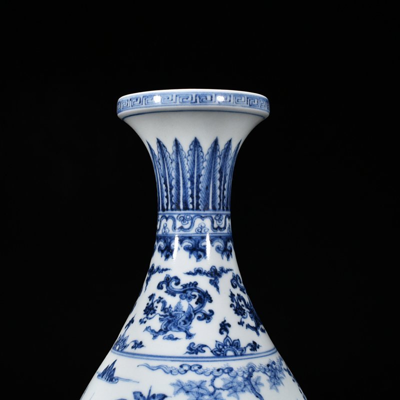 Ming Dynasty Zhengde blue and white character story plate mouth bottle