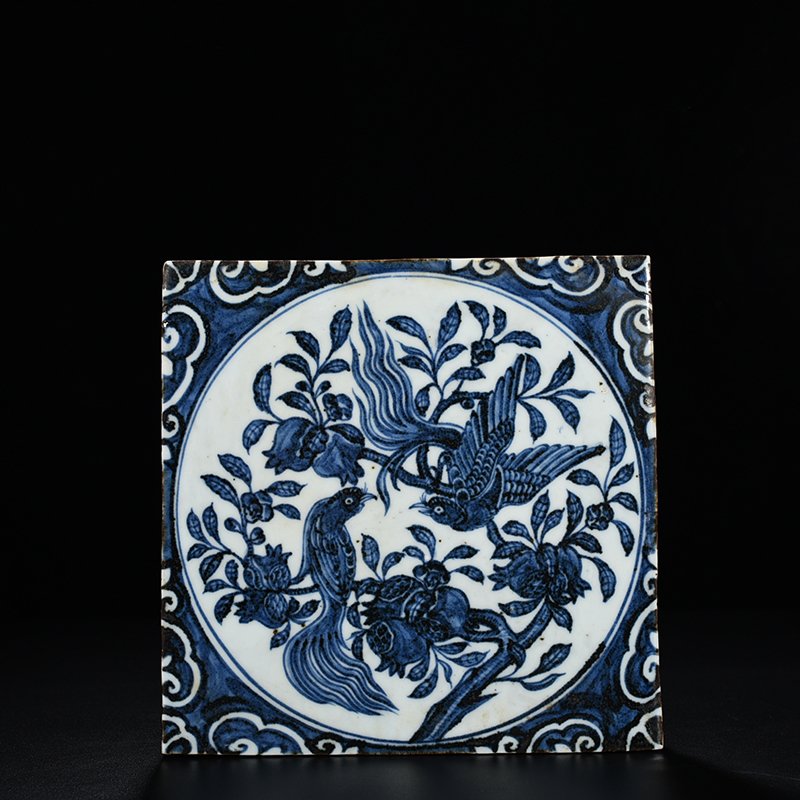Ming Dynasty Yongle Dabaoen Temple blue and white folded branches flower and bird floor tiles