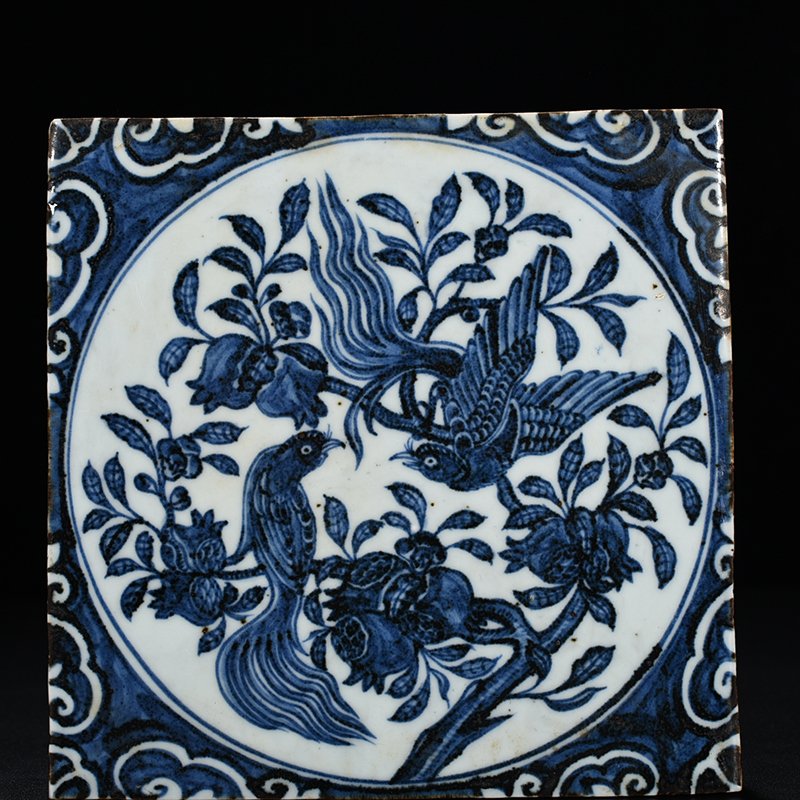 Ming Dynasty Yongle Dabaoen Temple blue and white folded branches flower and bird floor tiles