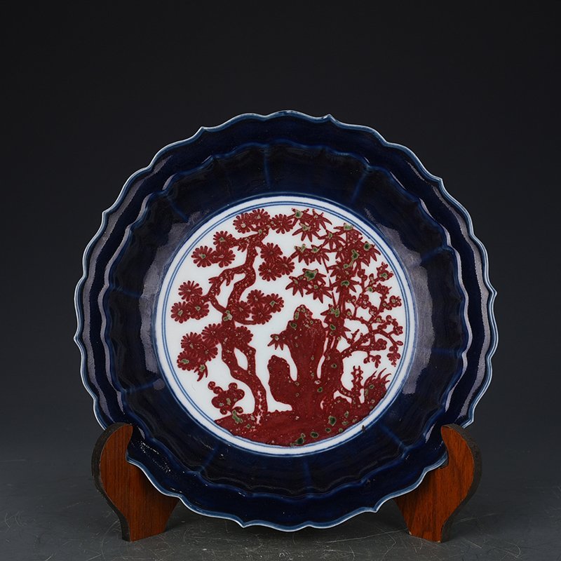Ming Dynasty Yongle underglaze red pine bamboo and plum rhombus mouth plate