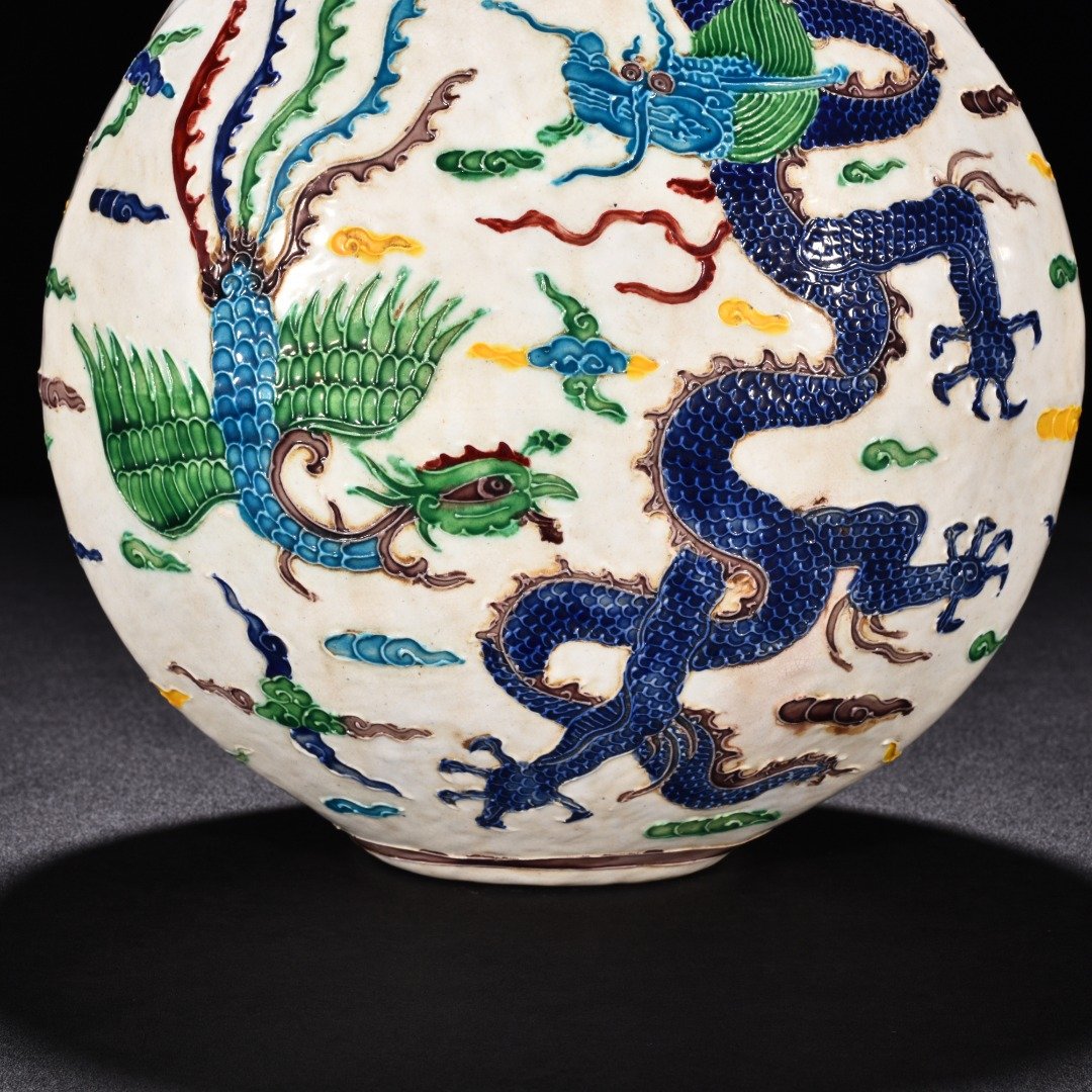 Ming Dynasty Yongle enamel flat vase with dragon and phoenixs