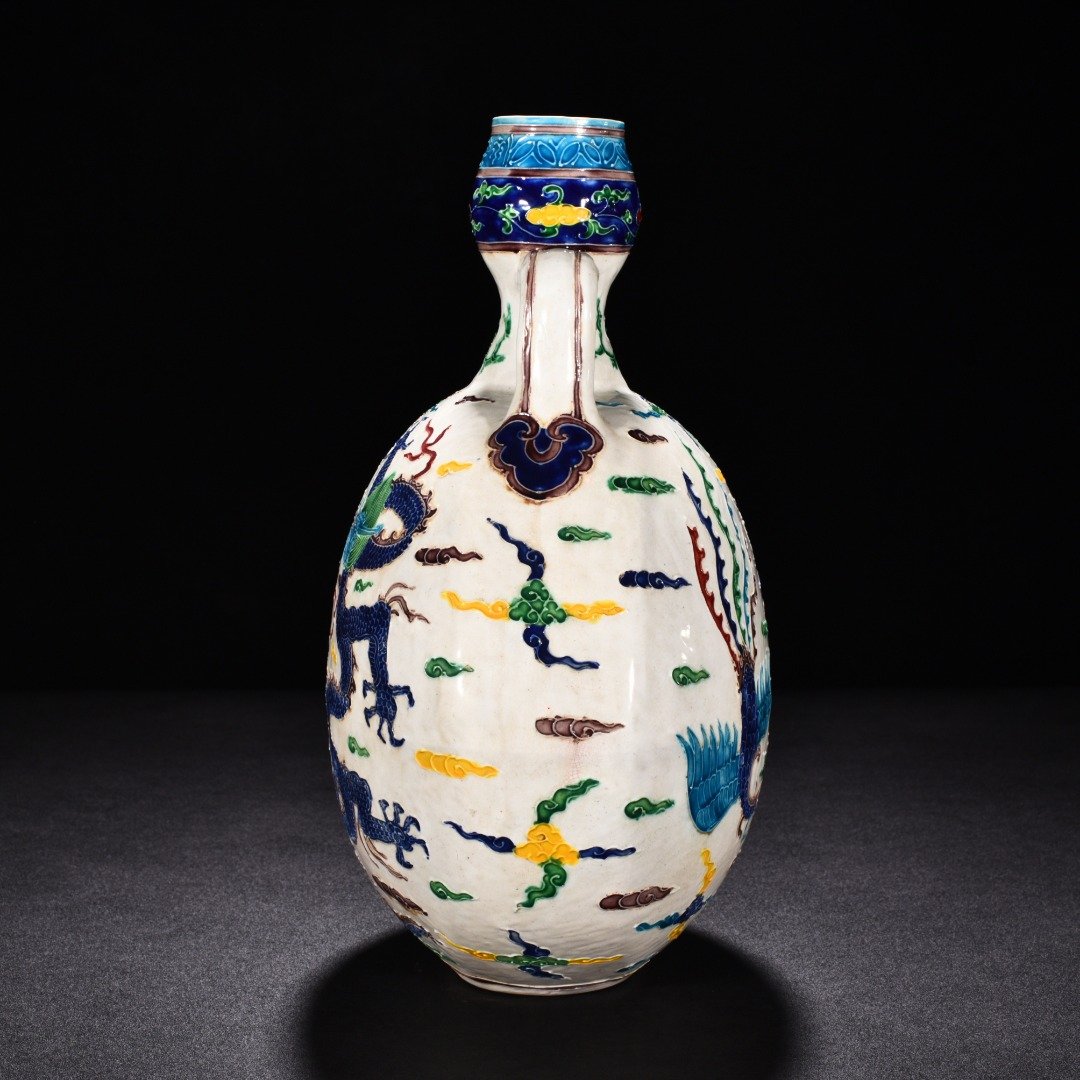 Ming Dynasty Yongle enamel flat vase with dragon and phoenixs
