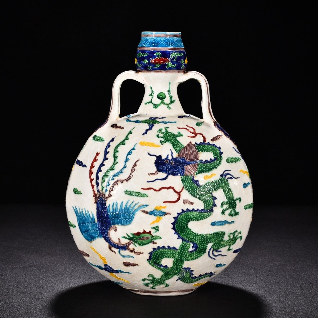 Ming Dynasty Yongle enamel flat vase with dragon and phoenixs