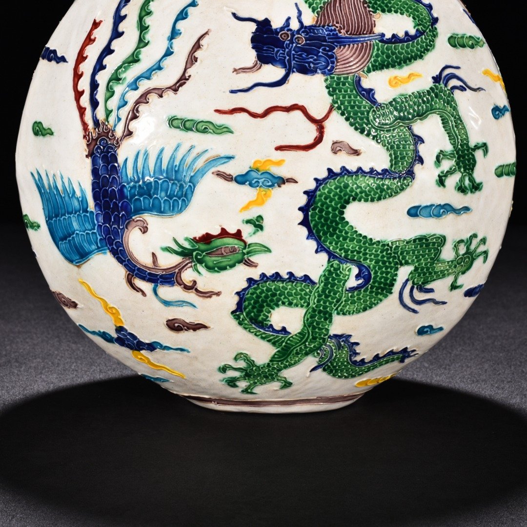 Ming Dynasty Yongle enamel flat vase with dragon and phoenixs