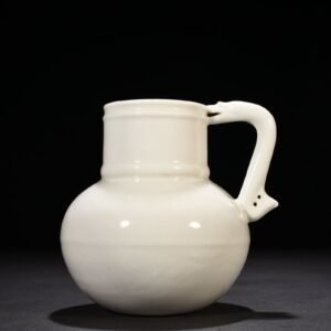 Ming Dynasty Yongle sweet white glaze secretly carved peach