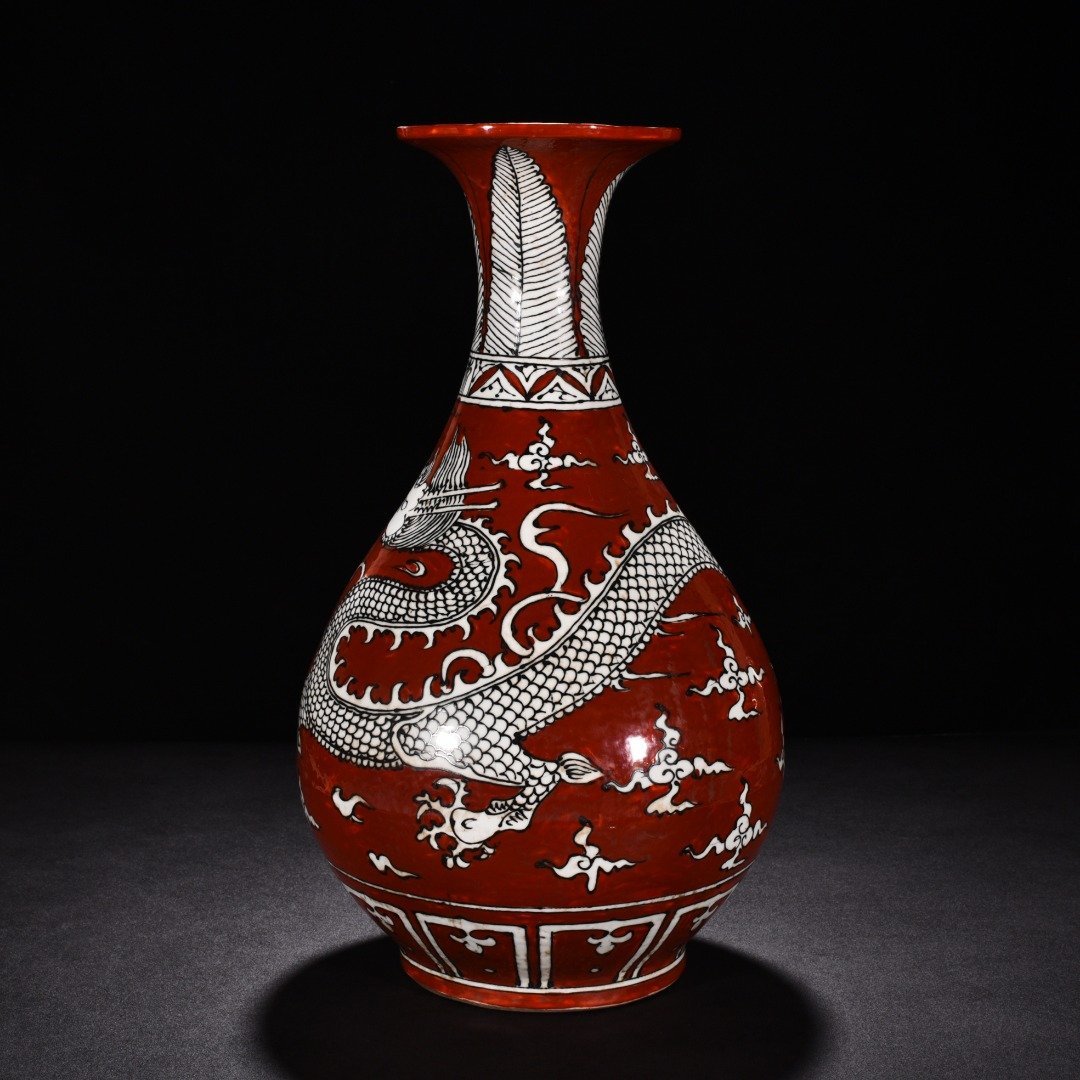 Ming Dynasty Yongle red glaze jade pot spring vase with cloud and dragon