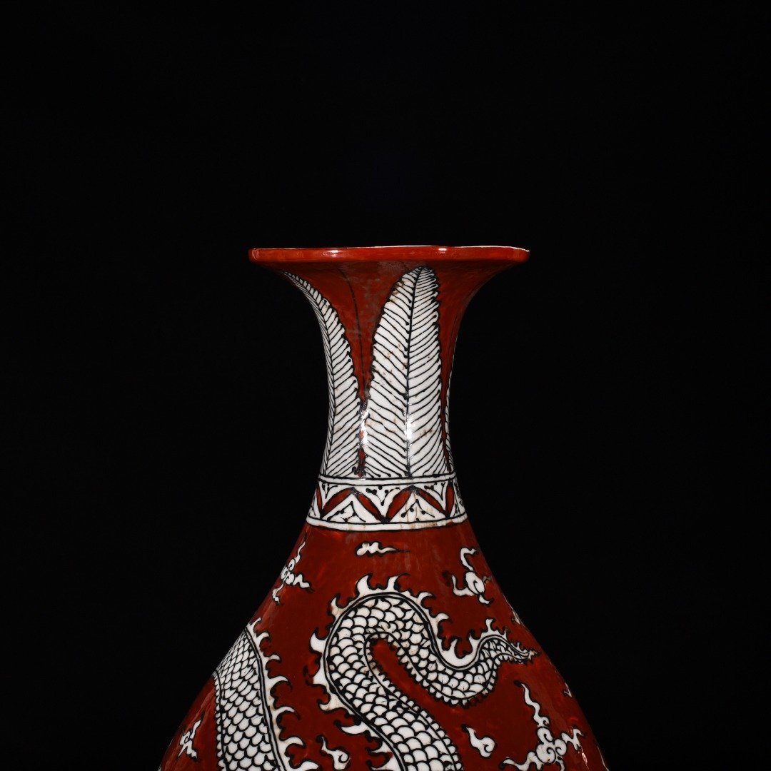 Ming Dynasty Yongle red glaze jade pot spring vase with cloud and dragon