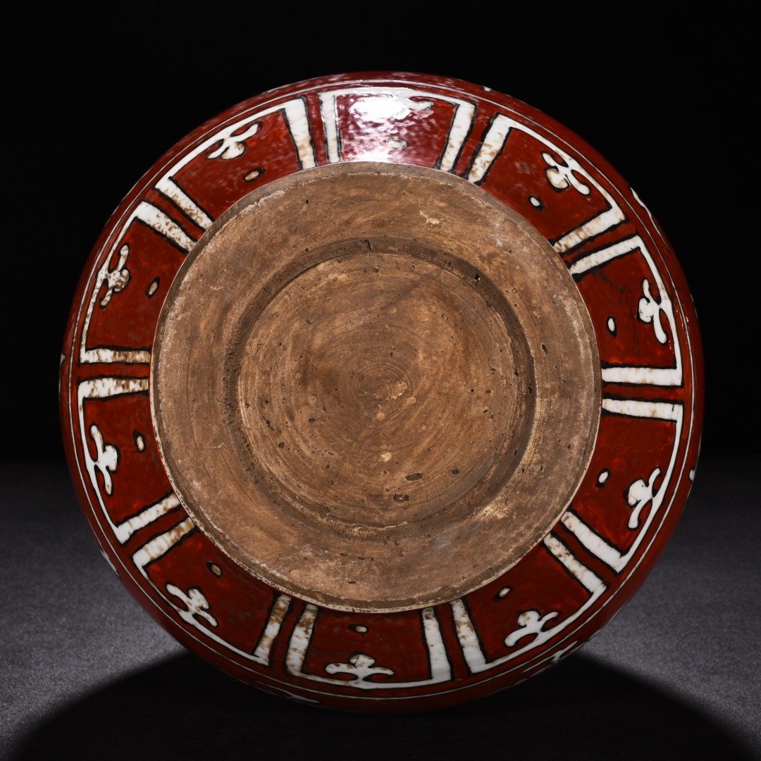 Ming Dynasty Yongle red glaze jade pot spring vase with cloud and dragon
