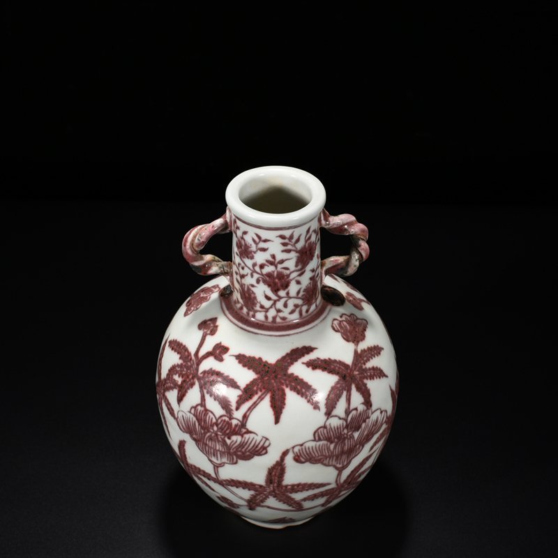 Ming Dynasty Yongle underglaze red amphora with tangled branches